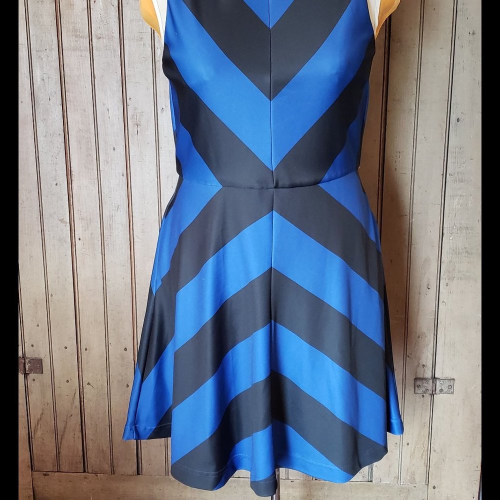 EUC New York & Co Chevron Stripe A-line Dress, XL